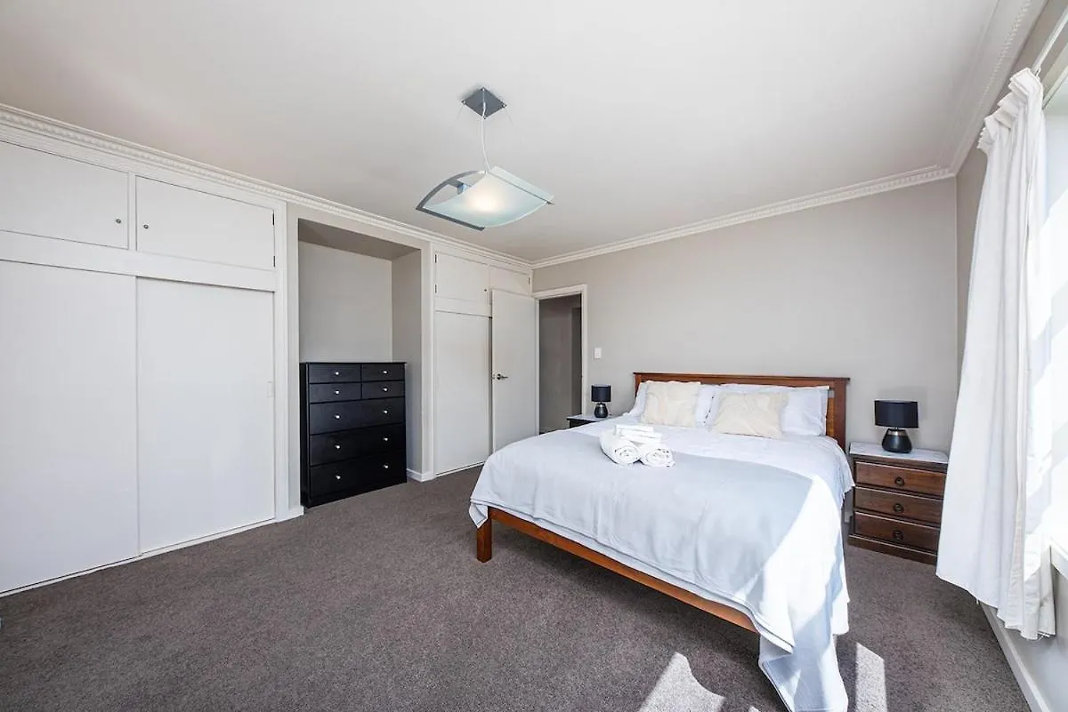 Semesterbostad Spacious And Tranquil 4 Bed House Near Uc Christchurch