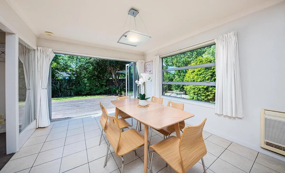 Spacious And Tranquil 4 Bed House Near Uc Christchurch Semesterbostad
